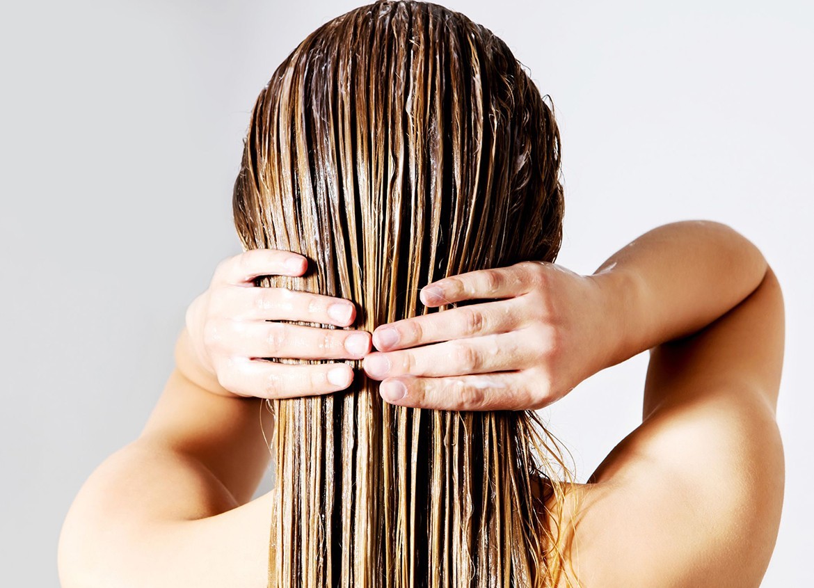 Soins capillaires essentiels pour vos cheveux en hiver