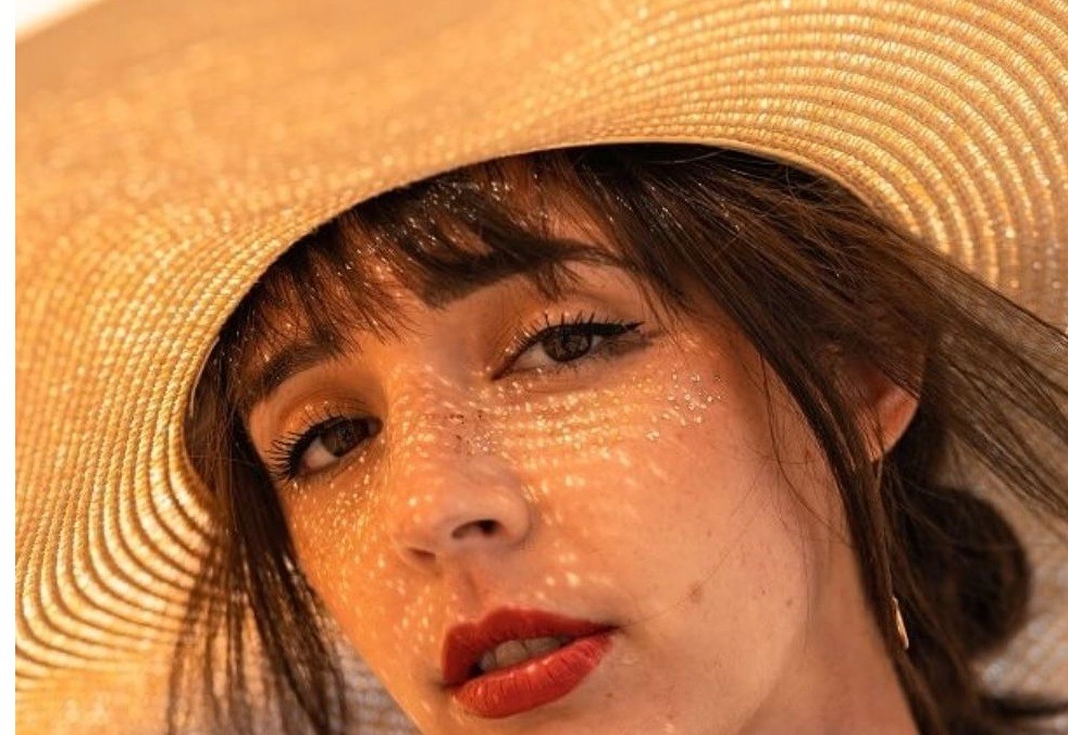Peau sensible en été : comment reconnaître une peau fragilisée ?